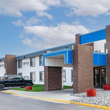 Baymont By Wyndham Gillette Hotel Exterior photo